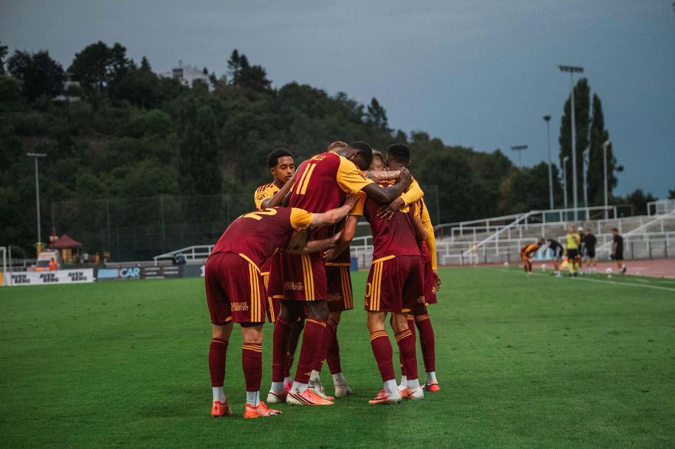 Dukla porazila béčko Baníku. Smetana v Opavě začal výhrou, vede Karviná Dukla porazila béčko Baníku. Smetana v Opavě začal výhrou, vede Karviná