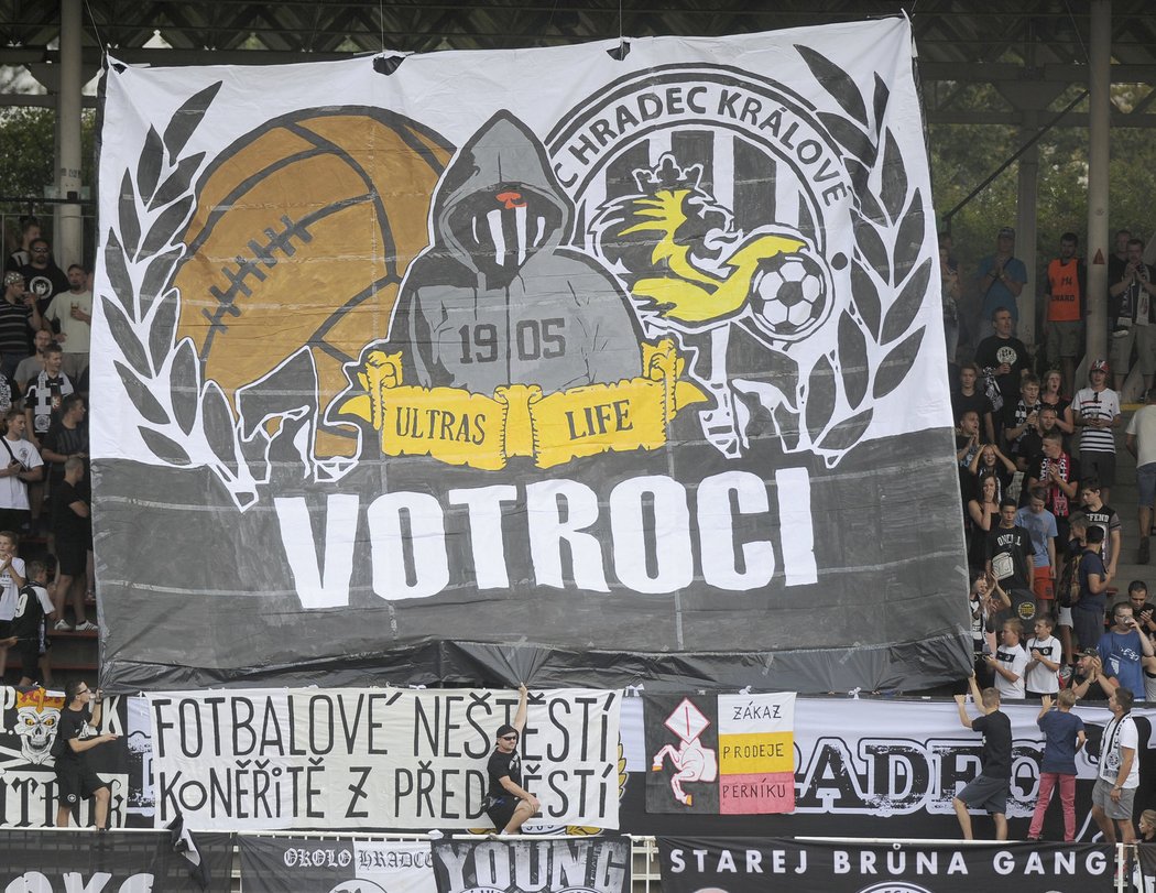 Hradečtí fanoušci si na východočeské derby připravili choreo