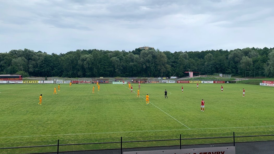 Utkání druhého kola druhé ligy mezi Třincem a Duklou