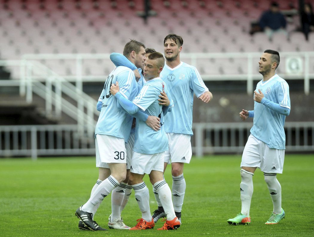 Vyšehrad už není ve druhé lize poslední. Nad rezervou Sigmy Olomouc vyhráli Pražané 2:0.