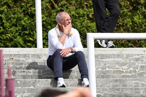 Obrázek: Rada o Dukle: Odchod Holoubka? Možná je pozdě, uvažuje zkušený kouč. Změn je prý moc