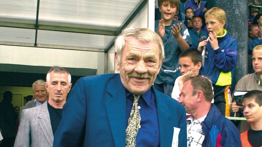 Svatopluk Pluskal, bývalý fotbalový reprezentant a hráč Dukly, by oslavil 90. narozeniny