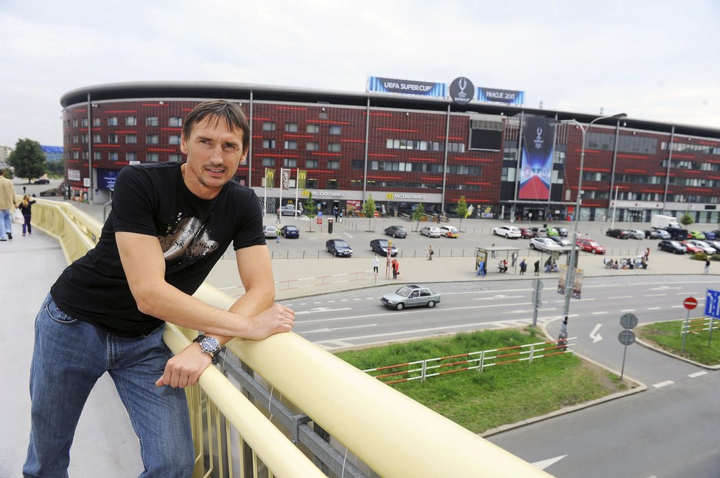 Bývalý brankář Martin Vaniak před stadionem Slavie