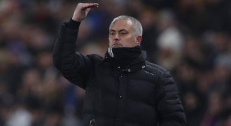 Mourinho po prohře 1:2: Bylo to 1:1! A já se choval slušně, rýpl do Wengera