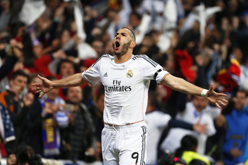 Karim Benzema slaví! Právě otočil vývoj zápasu s Barcelonou a Real vedl 2:1