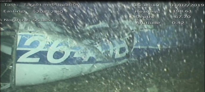 Záběry letadla, kterým cestoval Emiliano Sala, z mořského dna, jak je pořídil pátrací tým...