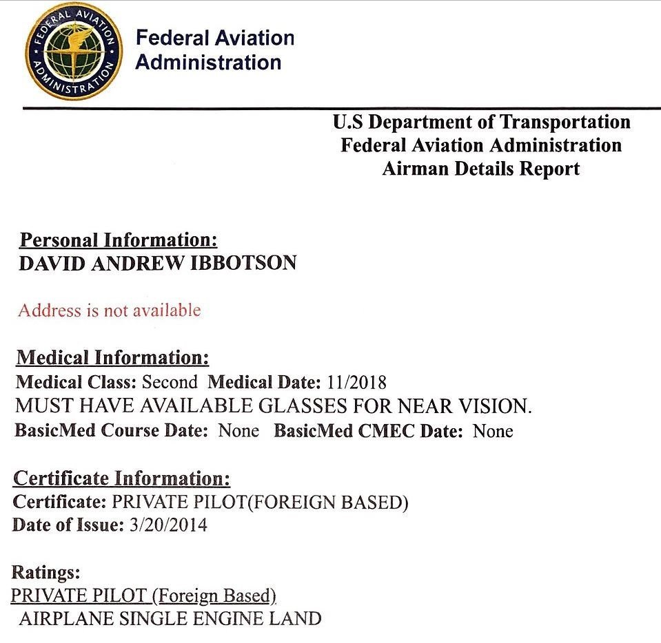 Pilot David Ibbotson, který řídil letadlo s tragicky zesnulým fotbalistou Emilianem Salou, získal v USA licenci na pilotování svého soukromého letadla, ale neměl licenci na placené lety.