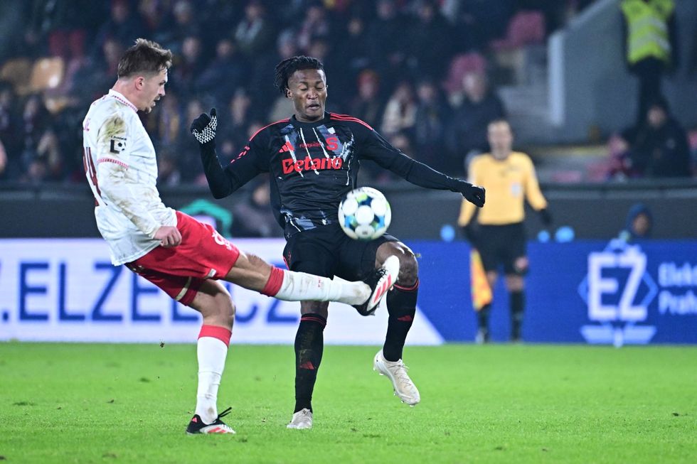 ONLINE: Sparta - Pardubice 0:2. Pražané tlačí, obrana hostů zatím drží nulu ONLINE: Sparta - Pardubice 0:2. Pražané tlačí, obrana hostů zatím drží nulu