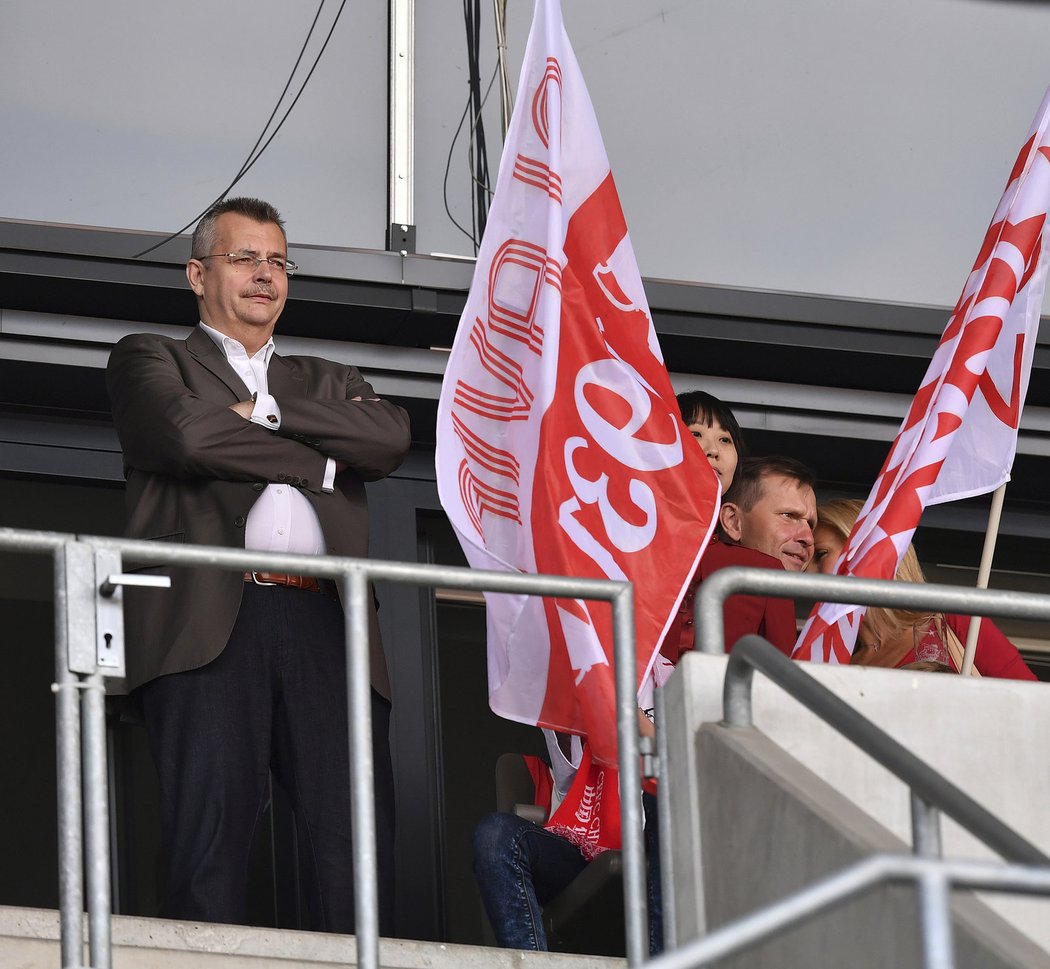 Jaroslav Tvrdík shlíží na derby Slavia - Sparta z výšin Edenu