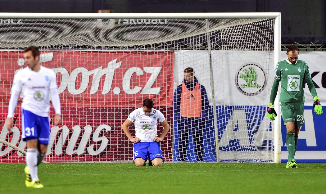 Zklamání fotbalistů Mladé Boleslavi po ztraceném vítězství v duelu s Brnem