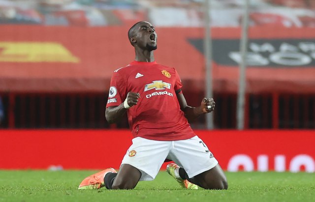 Eric Bailly se raduje z branky v zápase s Aston Villou