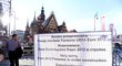 Oplocená fanzóna na historickém náměstí ve Wroclawi leckoho z místních pěkně štve