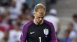 Anglický brankář Joe Hart se podepsal pod druhý gól Islandu