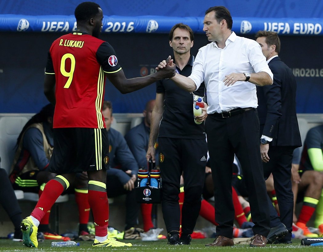 Kanonýr Romelu Lukaku a trenér belgické reprezentace Marc Wilmots.