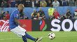 Italský fotbalista Simone Zaza a jeho nepovedený pokutový kop v rozstřelu utkání s Německem na EURO 2016.