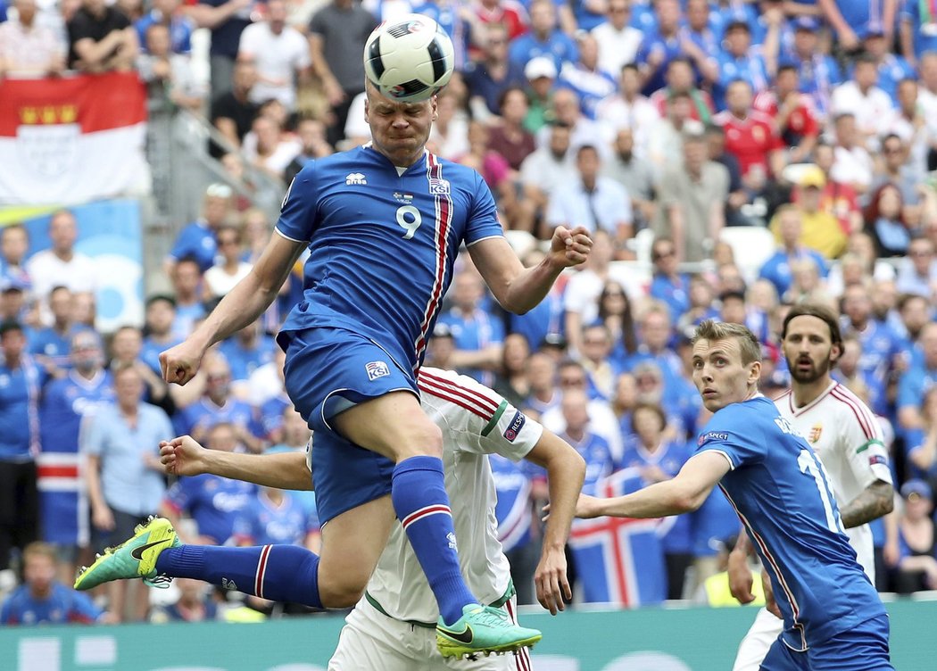 Fotbalisté Islandu vedli na EURO 2016 nad Maďarskem díky proměněné penaltě.