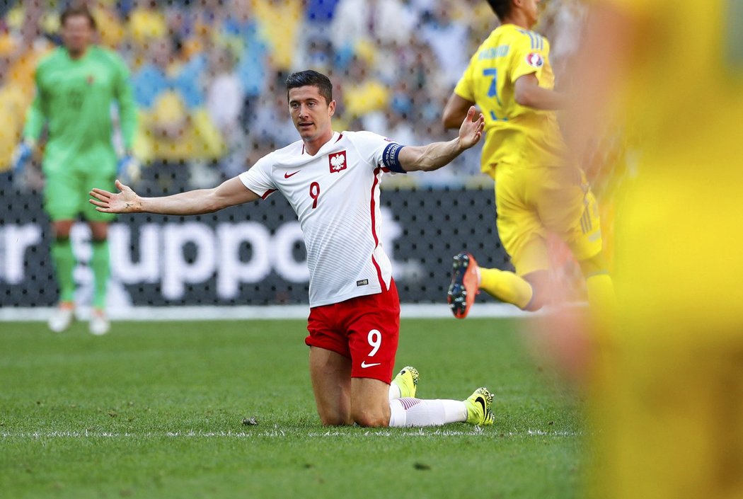 Lewandowski po zahozené šanci