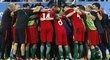 Jsme tým! Portugalci se semkli před prodloužením finále EURO 2016 s Francií. A Éder dal za chvíli jejich vedoucí gól.