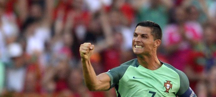 Fanoušci se dočkali, Cristiano Ronaldo se trefil na EURO 2016, Portugalci ale nevyhráli. S Maďarskem brali remízu 3:3.