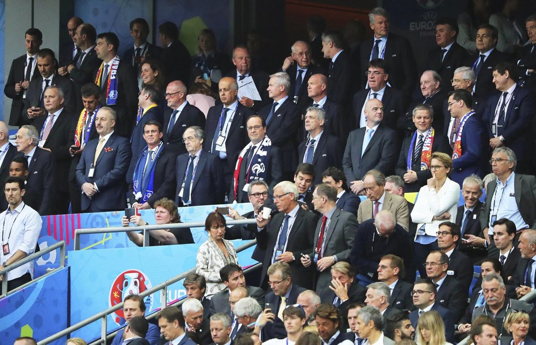 Na stadionu nechyběl ani francouzský prezident Francois Hollande