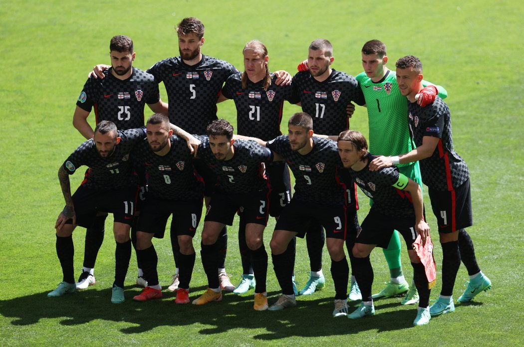 Chorvatský tým nastoupený před zápasem s Anglií