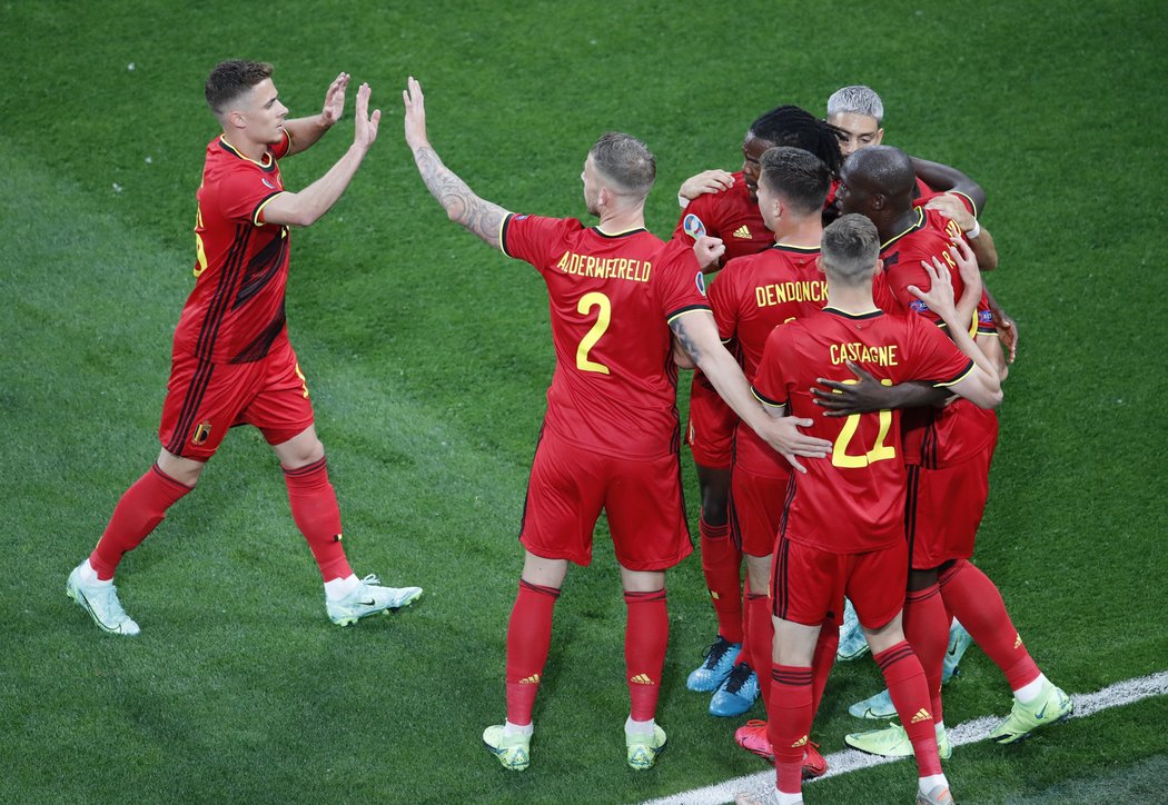 Belgická radost po gólu Thomase Meuniera na 2:0