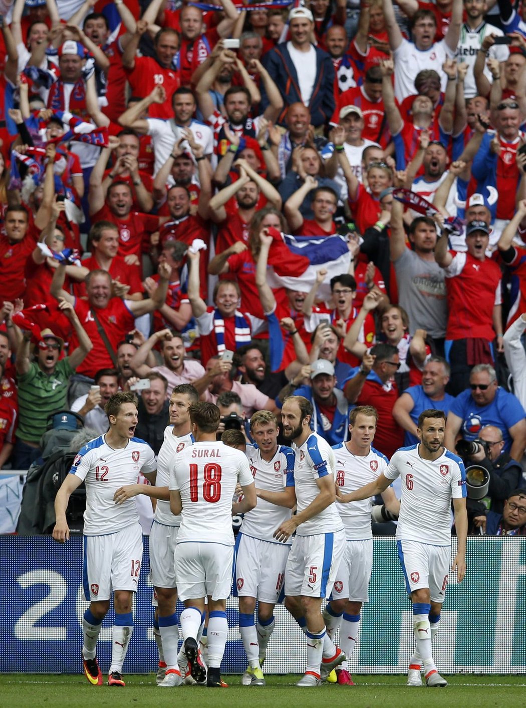 Zázrak! Čeští fotbalisté vydřeli na EURO remízu s Chorvatskem 2:2