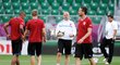 Čeští fotbalisté nastoupí do utkání s Řeckem v sestavě s Davidem Limberským i Milanem Barošem