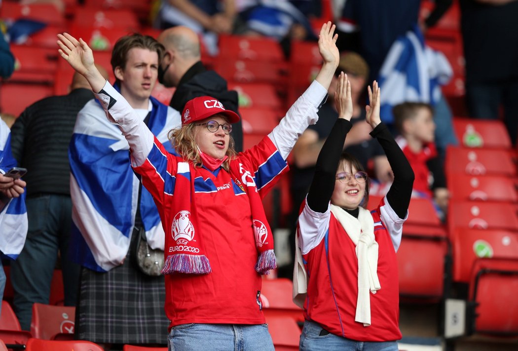 Čeští fanoušci na EURO před zápasem se Skotskem