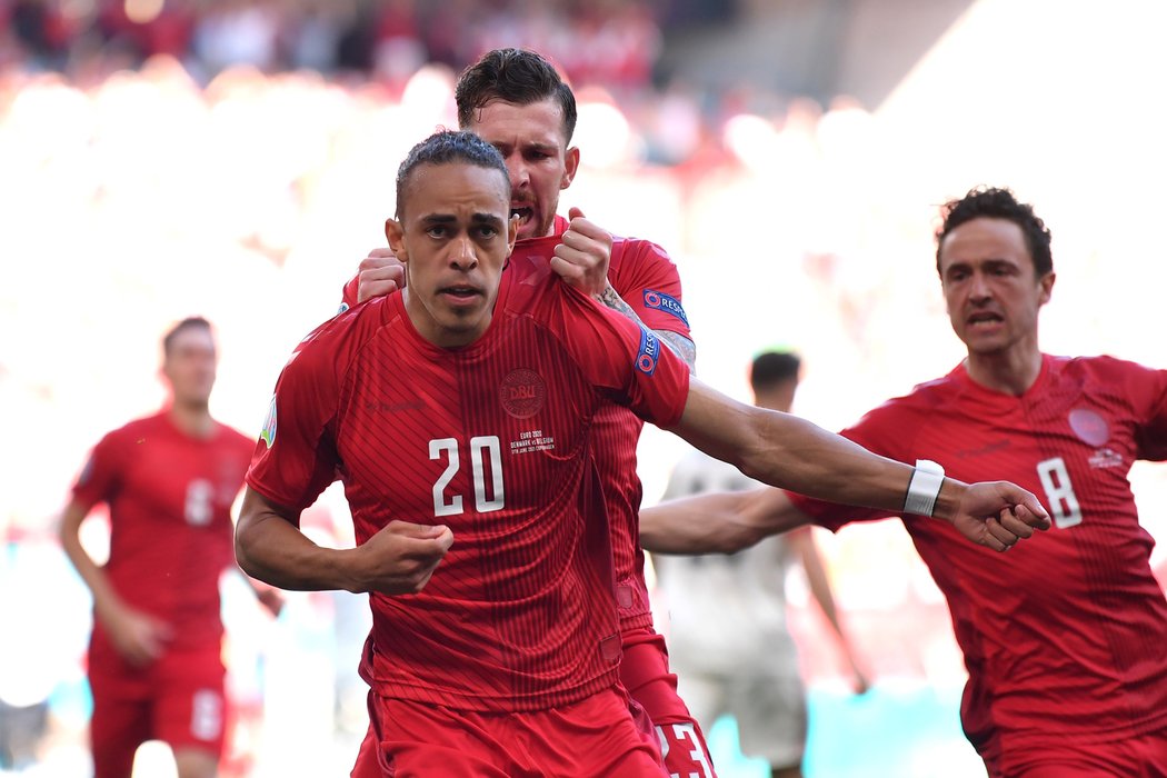 Yussuf Poulsen poslal Dánsko proti Belgii do vedení