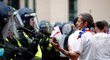 Londýnská policie musela krotit nálady anglických fanoušků během finále EURO