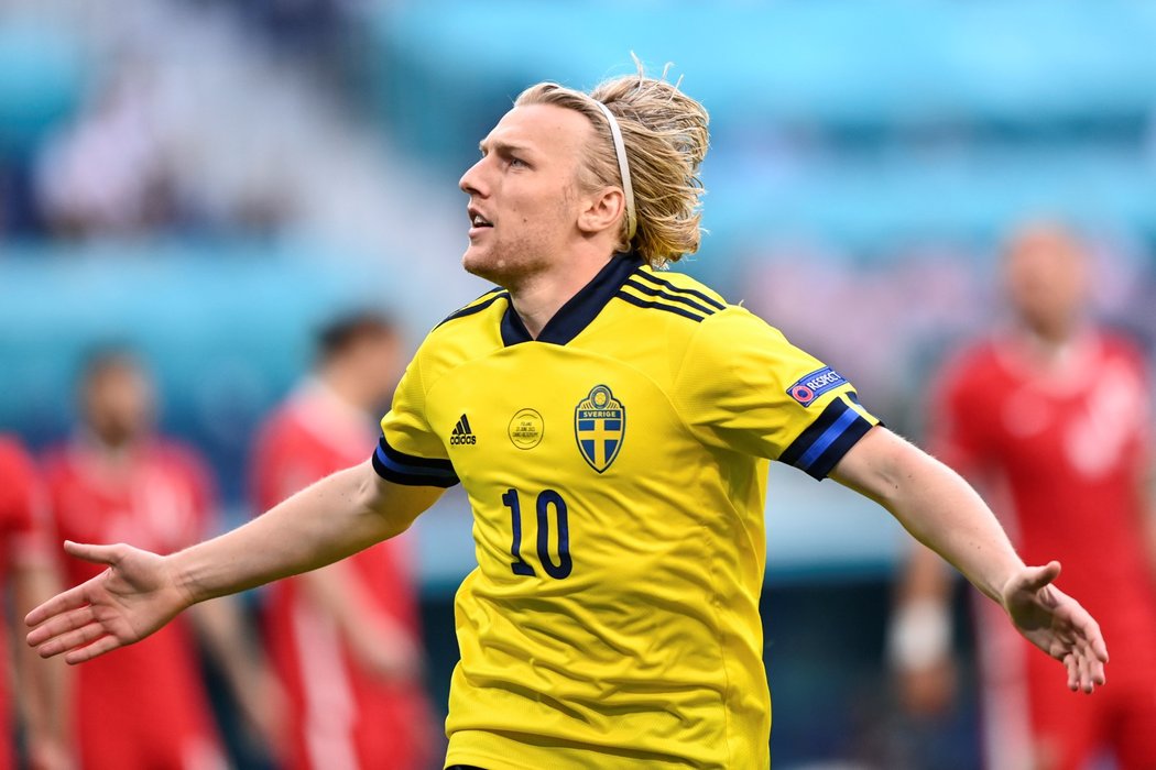 Emil Forsberg se raduje z gólu proti Polsku