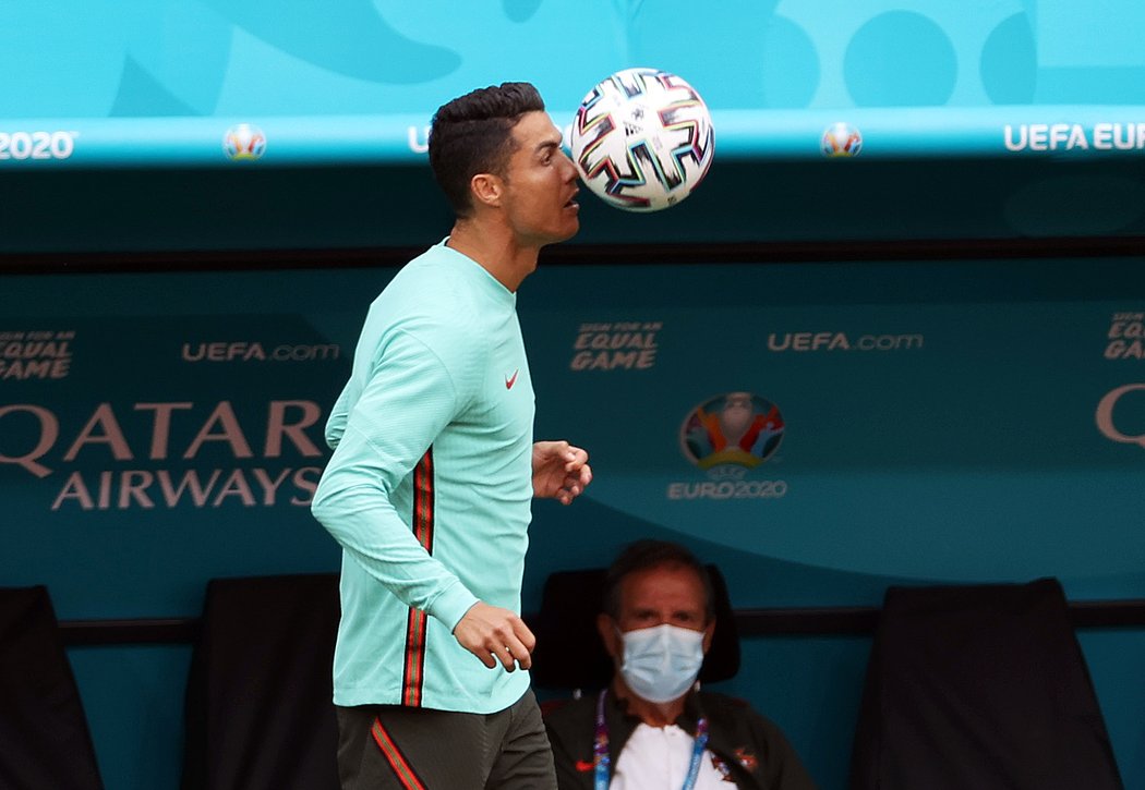 Cristiano Ronaldo na portugalském tréninku před EURO 2021