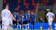 Fotbalisté Itálie oslavují gól Nicola Barelly proti české reprezentaci v přípravném utkání na EURO
