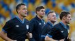 Angličané v utkání s Ukrajinou poprvé na evropském šampionátu nastoupí s Waynem Rooneym, kterému skončil dvouzápasový distanc