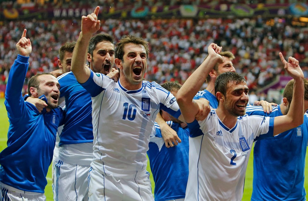 Řekové to dokázali! V posledním utkání základní skupiny porazili favorizované Rusko a spolu s Českem postoupili do čtvrtfinále mistrovství Evropy
