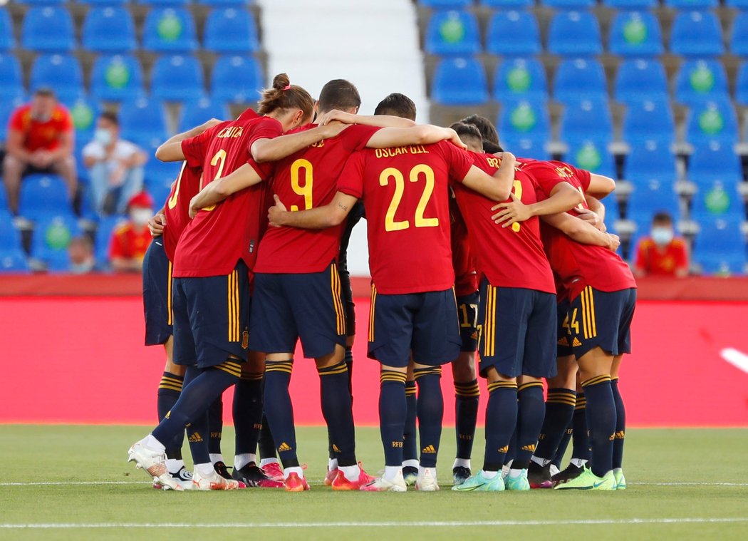 Fotbalisté Španělska vstupují do EURO soubojem se Švédskem