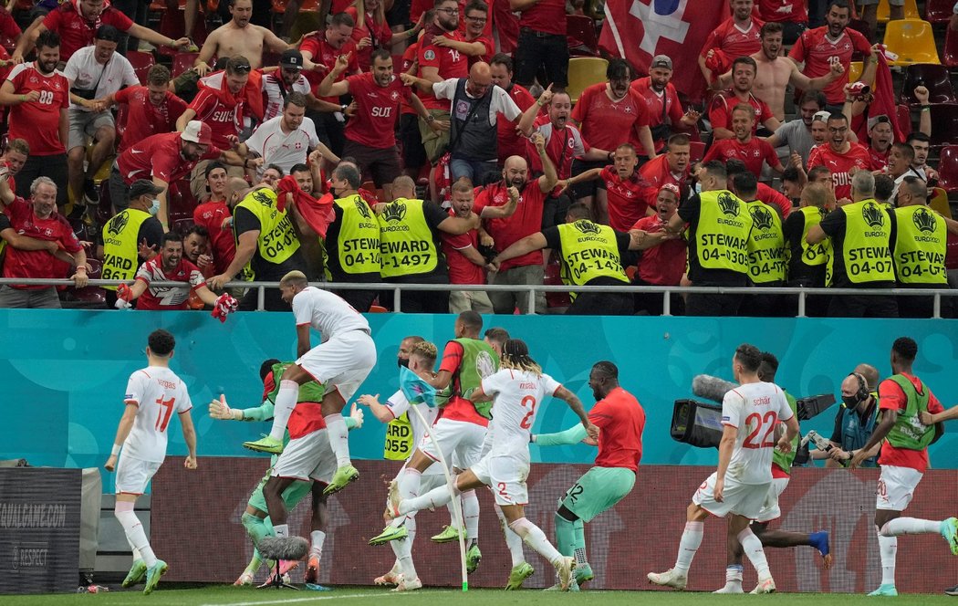 Švýcarská radost po postupu do čtvrtfinále EURO přes Francii