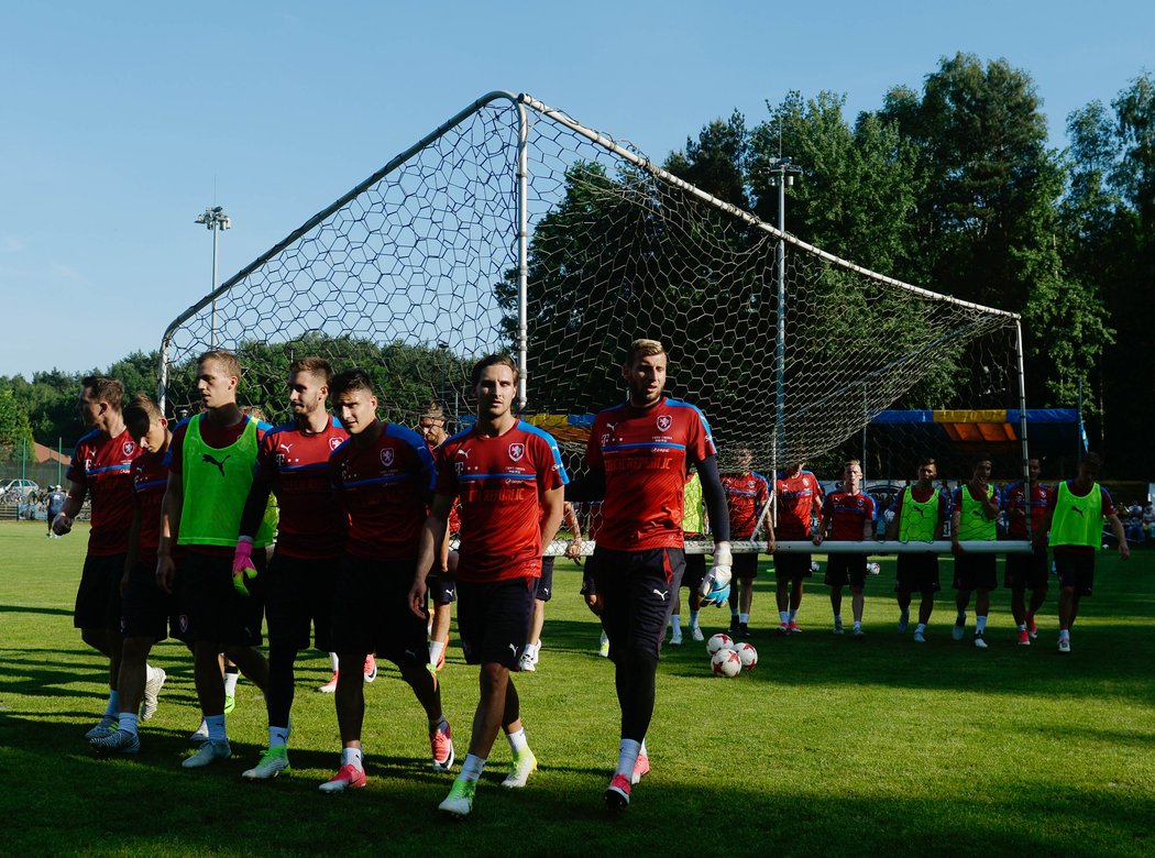 Český tým si poprvé zatrénoval v Polsku, kde mu v neděli vypukne EURO do 21 let