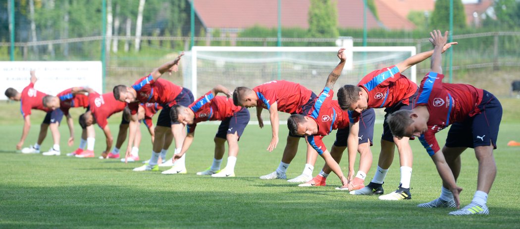 Český tým si poprvé zatrénoval v Polsku, kde mu v neděli vypukne EURO do 21 let