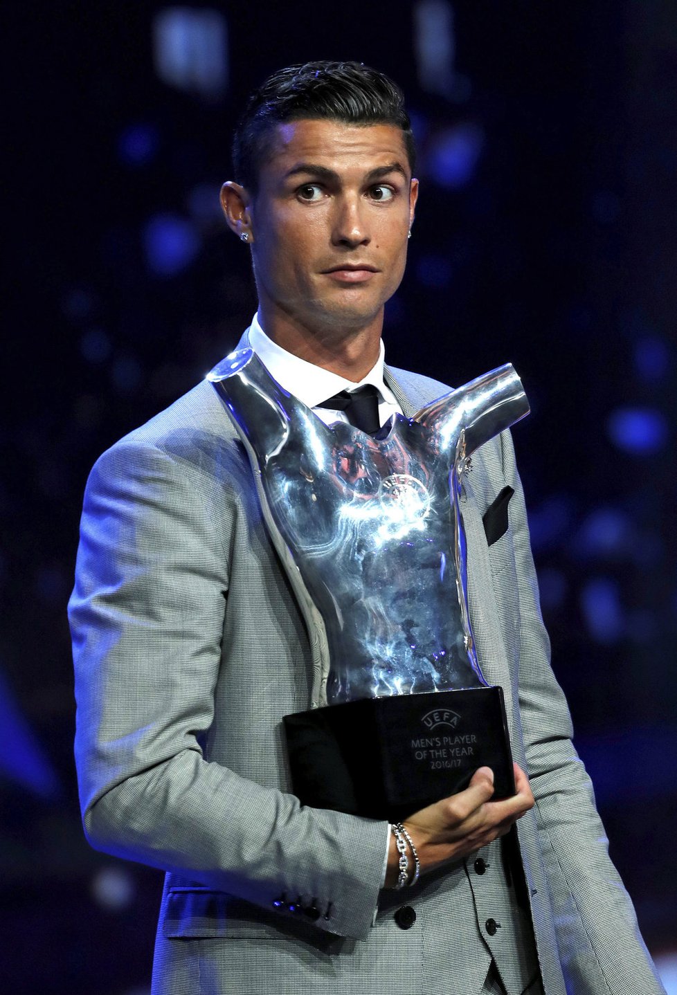 Cristiano Ronaldo obhájil cenu pro nejlepšího fotbalistu Evropy