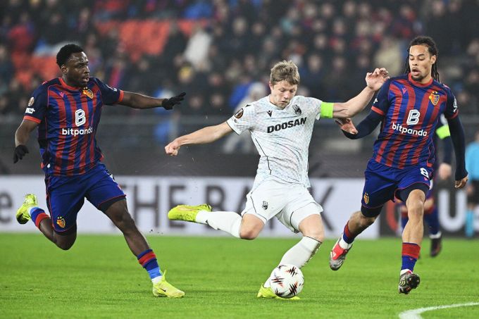 Plzeňská „nechutnost“. Hyský se liší od Trpišovského: ukazuje evropskou cestu i chytrost Plzeňská „nechutnost“. Hyský se liší od Trpišovského: ukazuje evropskou cestu i chytrost