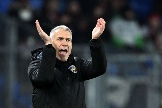 Takhle NE! Hyský přestal chránit Plzeň, Sport rozebírá jeho výroky. Roste tlak na trenéry Takhle NE! Hyský přestal chránit Plzeň, Sport rozebírá jeho výroky. Roste tlak na trenéry