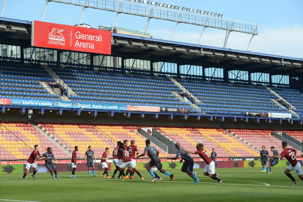 Zápas Sparta - Trabzonspor se odehrál před prázdnými tribunami