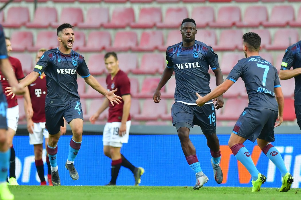 Trabzonsporu se v závěru podařilo dvěma rychlými trefami srovnat