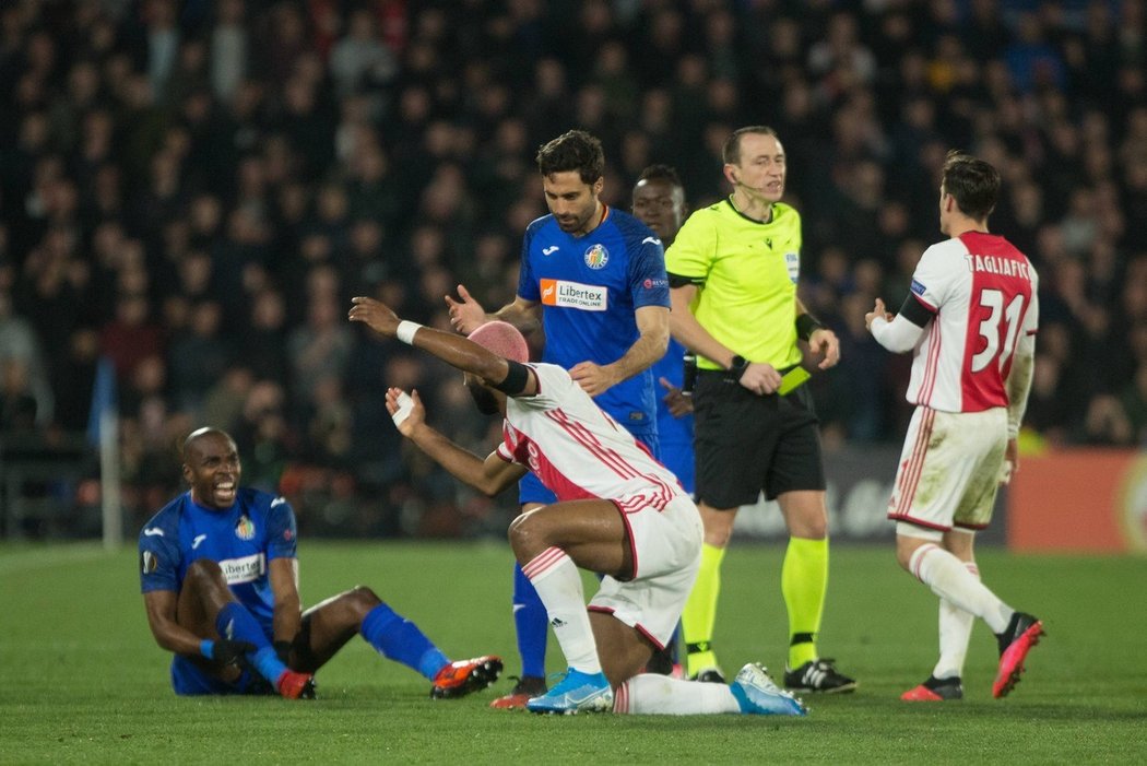 Ryan Babel předvedl v utkání Evropské ligy nevídanou hereckou etudu