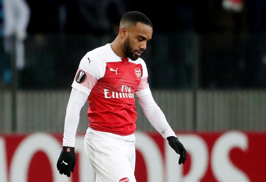 Alexandre Lacazette utkání proti BATE Borisov nedohrál, dostal červenou kartu