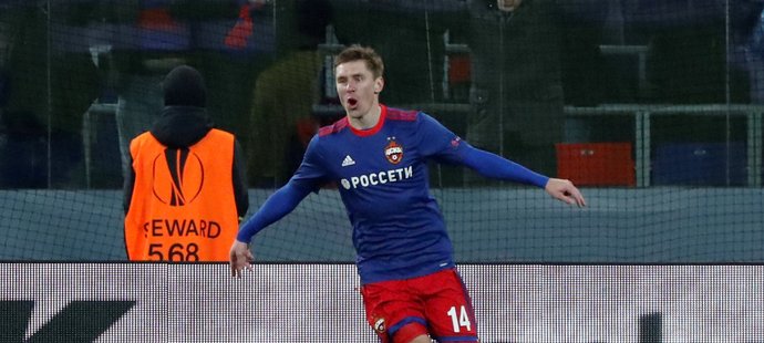 Obránce CSKA Moskva Kirill Nababkin vstřelil druhý gól odvetného utkání proti Arsenalu