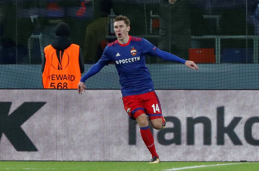 Obránce CSKA Moskva Kirill Nababkin vstřelil druhý gól odvetného utkání proti Arsenalu