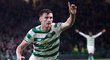 Hráč Celticu Glasgow Kieran Tierney otevřel skóre v domácím zápase proti Lipsku
